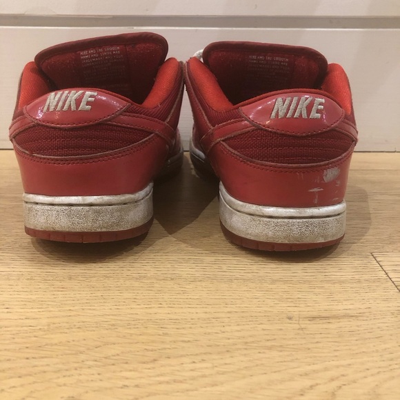 2015 sb dunk patent red size 8.5 mens. - Picture 4 of 6